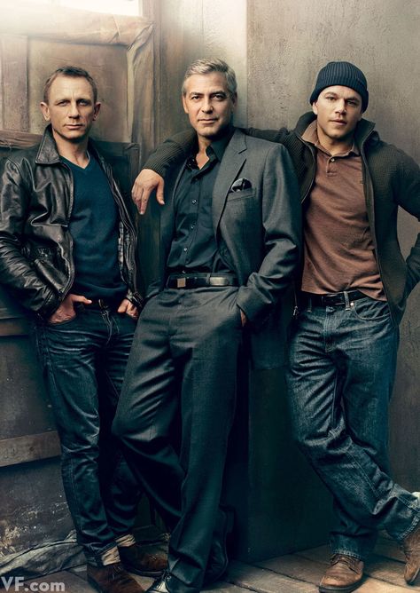 Daniel Craig, George Clooney, and Matt Damon, photographed by Annie Leibovitz for the February 2012 cover. Kapten Marvel, Annie Leibovitz Photography, Fair Photography, I Love Cinema, Annie Leibovitz, Ewan Mcgregor, Matt Damon, Actrices Hollywood, Daniel Craig