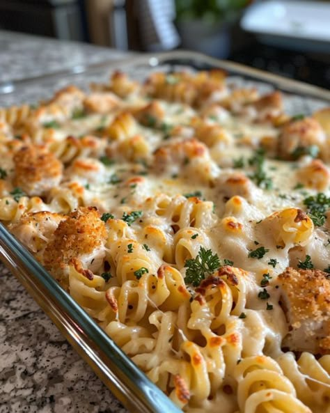 Made this 5 times this last month! So good! Baked Creamy Chicken, Chicken Mozzarella Pasta, Casserole Kitchen, Chicken Mozzarella, Mozzarella Pasta, Chicken Casseroles, Pasta Dinners, Easy Casserole Recipes, Chicken Recipes Casserole