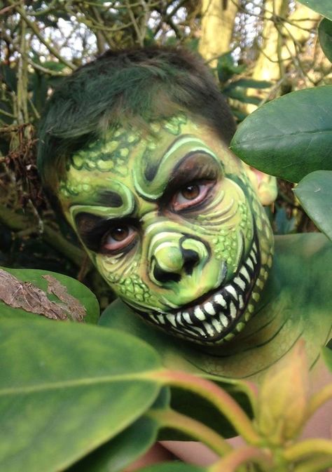 Alligator Face Paint, Crocodile Face Paint, Lizard Face Paint, Alligator Makeup, Monster Face Paint, Pinting Ideas, Green Face Paint, Alligator Birthday Parties, Monster Face Painting