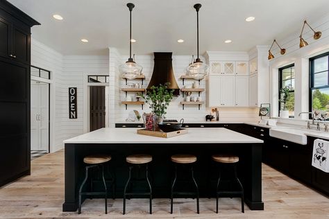 The 15 Most Beautiful Modern Farmhouse Kitchens on Pinterest - Sanctuary Home Decor Shack Kitchen, Hiasan Dalaman Dapur, Dapur Moden, Side Entrance, Kabinet Dapur, Casa Country, Black Kitchen Cabinets, New House - Kitchen, Farmhouse Kitchen Design