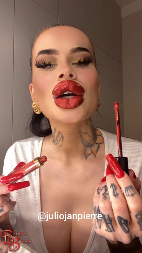 Huge Lips Injections, Big Lips Funny, Big Lips Girl, Big Lips Aesthetic, Big Lips Makeup, Full Lips Makeup, Pouting Lips, Bigger Lips, Big Lips Natural