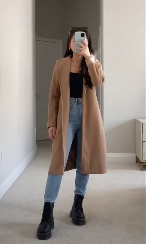 Outfits With Long Coats Casual, Long Brown Coat Outfit Casual, Casual Afternoon Outfit, Winter Slacks Outfit, Winter Interview Outfit Women, Nyc Winter Outfits Plus Size, Long Brown Jacket Outfit, Coatagin Outfit, Brown Coat Outfit Casual