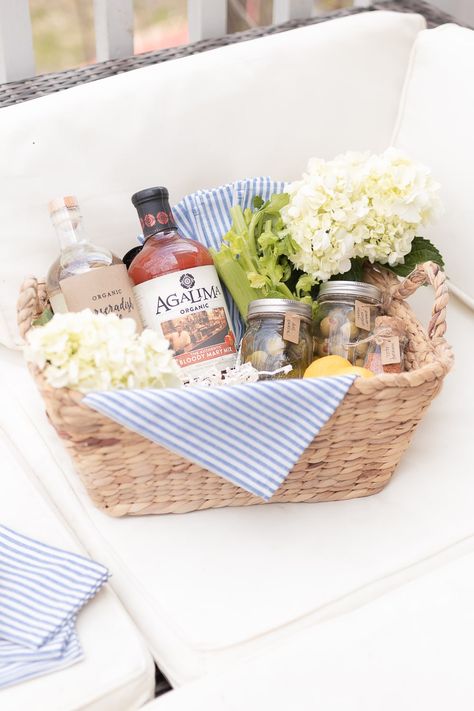 Southern lifestyle blogger Stephanie Ziajka shares one of her favorite DIY gift baskets (a bloody mary gift basket) on Diary of a Debutante Horseradish Vodka, Diy Hostess Gifts, Margarita Gifts, Homemade Gift Baskets, Southern Lifestyle, Gift Catalog, Basket Crafts, Diy Gift Baskets, Clever Gift