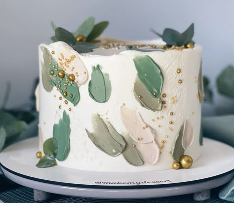 Smudge Cake Decorating, Graduation Cake Ideas, Green Birthday Cakes, 21st Cake, 60th Birthday Cakes, Elegant Birthday Cakes, Green Cake, Graduation Cake, Cake Decorating Designs