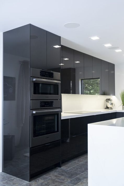 High Gloss Heaven - Showplace Cabinetry Glossy Kitchen Cabinets, 2 Tone Kitchen Cabinets, Grey Gloss Kitchen, Grey White Kitchen, High Gloss Kitchen Cabinets, Kitchen Door Styles, Grey And White Kitchen, Panel Kitchen Cabinets, Gloss Kitchen Cabinets