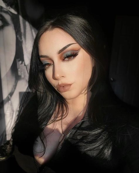 🌘 Black Moon Cosmetics®️🌒 on Instagram: “Can you guess how many #BlackMoon products @sarahdeluxe is wearing? Drop your guess in the comments 🌚” Moon Cosmetics, Black Moon Cosmetics, Urban Myth, Triangle Area, Sarah Elizabeth, Bermuda Triangle, Loch Ness, Black Moon, Full Face