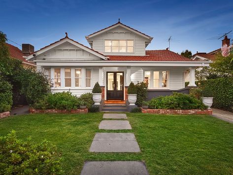 Terracotta Roof House Exterior Colors, Exterior House Options, Terracotta Roof House, Queenslander Homes Exterior, 1970s House Renovation, Outside House Paint, Hamptons House Exterior, House With Balcony, Terracotta Roof