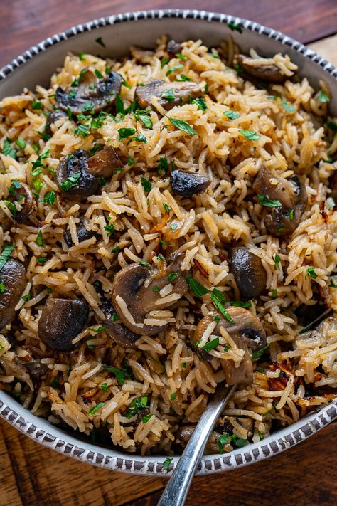 Mushroom Rice Side Dishes Crockpot, Thanksgiving Side Dishes Crockpot, Crockpot Thanksgiving, Mushroom Rice Recipes, Side Dishes Thanksgiving, Thanksgiving Side Dishes Healthy, Rice Side Dish Recipes, Closet Cooking, Recipe Thanksgiving