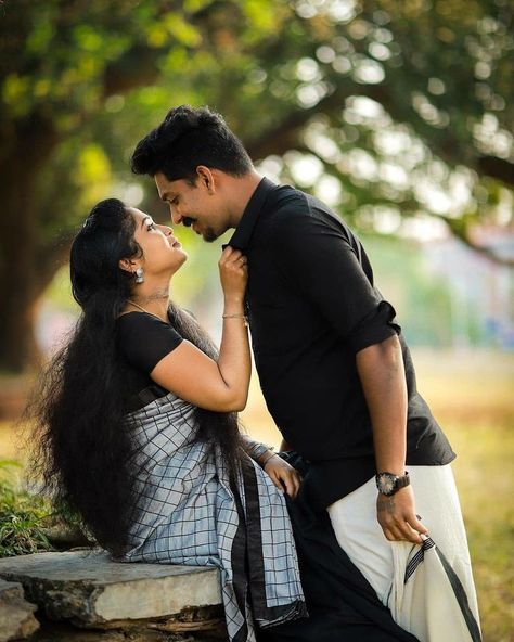 Couples Pic, Crying Eyes, Couple Pregnancy Photoshoot, Pre Wedding Photoshoot Outfit, Samantha Images, Alphabet Photos, Bengali Bride, Kerala Saree, Wedding Photoshoot Poses