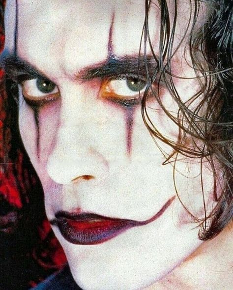 The Crow Crow Photoshoot, Halloween Reference, The Crow Brandon Lee, Eric Draven, Crow Costume, Crow Movie, Brandon Lee, Crow Art, Musica Rock