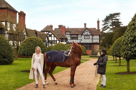 Look inside American entrepreneur Lynn Forester de Rothschild's storied English estate. Plus, read the full article, here. English Country Decor Cottage, English Country Decor Living Room, English Estate, Rich Girl Lifestyle, Family Estate, Trust Fund, Bill Clinton, Rich Kids, Elegant Home Decor