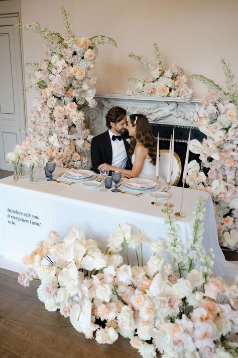 Modern wedding editorial at Gunnersbury Park Wedding Floral Sweetheart Table, Sweetheart Table Wedding Decor, Sweetheart Table Florals, Sweetheart Table Ideas, Wedding Mantle, Wedding Sweetheart Table Decor, Sweetheart Table Flowers, Top Table Flowers, Wedding Sweetheart Table