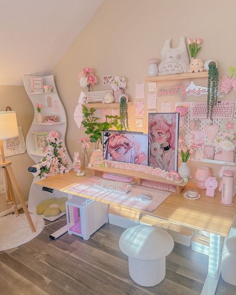 ♡ ♡ ♡ cozy room•Soft girl•Girly•Pink•reel•Pink girl•Pinterest•Girly girl aesthetic•Clean aesthetic•Girly Setup•pc setup• cozy desk space•cozy space•desk setup•girly•all pink•That girl•Soft girl•coquette•setup essentials•Aesthetic•Girly things• ♡ ♡ ♡ 🌸🫶🏻🍃 #deskspace #gamingsetup #desksetup #pcsetup #pcgaming #cozysetup #setup #cleansetup  #cutegamingsetup #aestheticdesk #deskinspo #officedecor #cozydesksetup #cozyaesthetic #cutesetup #cozyvibes #deskgram #setupgamer #cozydesksetup  #desktop #gaminggirlsetup #cuteaesthetic #girlsetups #softgirlaesthetics #ａｅｓｔｈｅｔｉｃ #aesthetic 🎀 Girly Setup, Cozy Desk Space, Girly Girl Aesthetic, Pinterest Girly, Setup Pc, Fun Room, Cozy Desk, Essentials Aesthetic, Gamer Room Decor