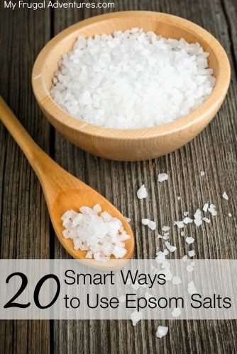 20 Smart Ways to Use Epsom Salt for cleaning, beauty products, gardening and more! This stuff is pretty amazing. Epsom Salt Uses, Epson Salt, Food Dog, Homemade Remedies, Cleaners Homemade, Epsom Salt, Diy Health, Diy Cleaning Products, Health Remedies