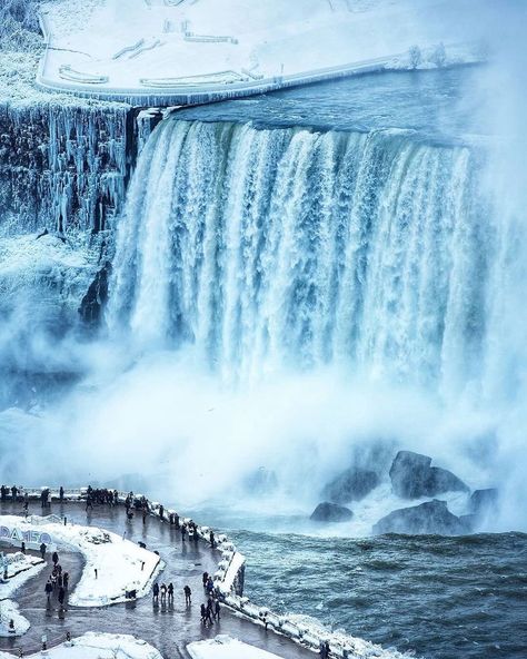 blogTO on Instagram: “Niagara Falls is breathtaking during the winter ❄️💦 #NiagaraFalls #Niagara #Ontario #ExploreOntario #TheFalls #Canada #ExploreCanada…” Niagara Falls Pictures, Niagara Canada, Visiting Niagara Falls, Ice Photography, Niagara Falls Ontario, Seasons Photography, Winter Images, Explore Canada, Win A Trip