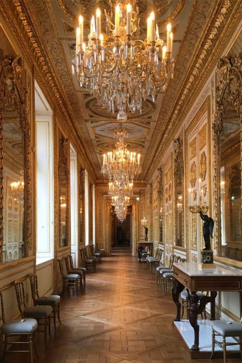 Beautiful crystal and gold chandeliers in an opulent hallway with wooden floors and golden accents and details covering the walls and ceiling. Paris Palace, Paris River Cruise, Opulent Decor, Marine Museum, France Hotel, Parisian Hotel, Paris Sightseeing, Royal Room, Paris Hotel