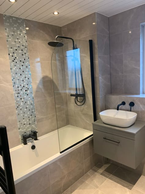 Grey Bathroom Black Accessories, Bath Tap Ideas, Grey Tiled Bathrooms, Modern Bathroom With Bathtub, Grey Tiles Bathroom, Apartment Bathtub, Wickes Bathroom, Grey Tile Bathroom, Small Bathroom Designs With Bathtub