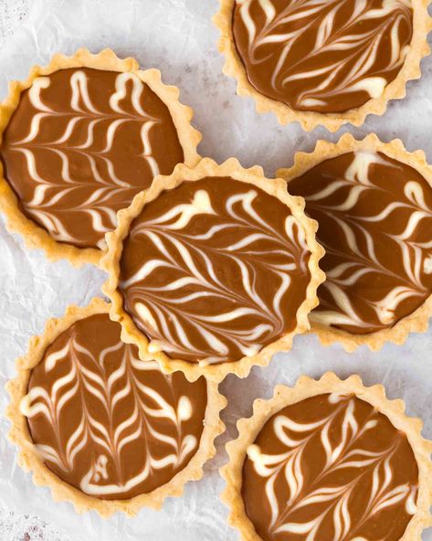 Lotus Biscoff Tarts (Vegan Cookie Butter Tartlets!) Lotus Tart, Biscoff Tart, Vegan Cookie Butter, Biscoff Filling, Caramel Recipe Easy, Dairy Free White Chocolate, Lotus Biscoff Spread, Pie Crust Uses, Vegan Pastries