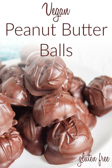 These Vegan Peanut Butter Balls are dangerously good! Made with powdered sugar, vegan butter, and dark chocolate, they're sure to please! Vegan Chocolate Desserts, Vegan Chocolate Recipes, Df Recipes, Cooking With Coconut Oil, Veggie Snacks, Vegan Dark Chocolate, Healthy Vegan Desserts, Butter Balls, Healthy Vegan Snacks