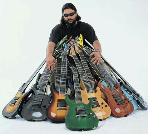 Deftones Stephan Carpenter Stephen Carpenter, Esp Guitars, Silly Bands, Music Pics, Guitar Collection, Ambient Music, Band Pictures, Guitar Hero, Music Aesthetic