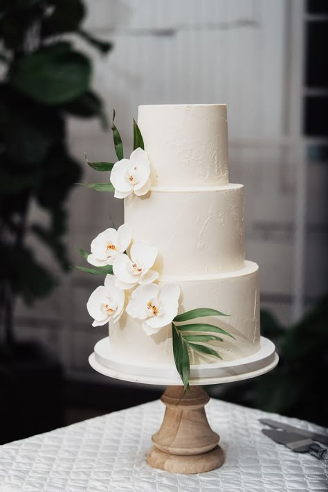 Tongan Wedding, Orchid Wedding Cake, Wedding Cake With Flowers, Tropical Wedding Cake, Bride Cake, Cake With Flowers, Summer Wedding Cakes, Brewery Wedding, Utah Wedding Photography