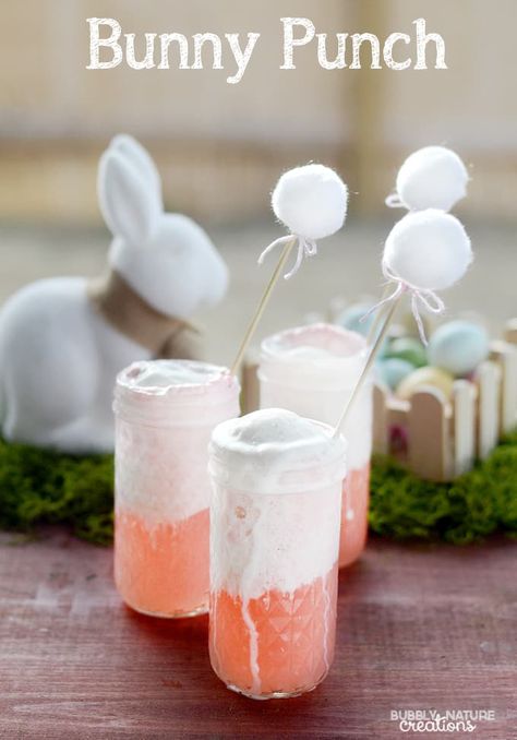 Easter Drinks, Bunny Punch, Tonic Cocktails, Bar Tending, Traditional Easter Recipes, Easter Drink, Easter Cocktails, Easter Side Dishes, Chocolate Easter Bunny