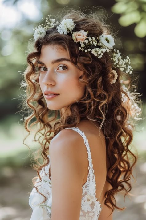 Curly Hair Bride Hairstyles, Natural Hairstyles Wedding, Bride Hairstyles Curly Hair, Naturally Curly Hairstyles For Wedding, Bride Curly Hairstyles, Natural Curly Wedding Hairstyles, Curly Hairstyles Layers, Natural Curls Wedding Hair, Pearl Hairstyles