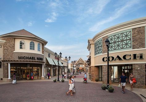 Futuristic Civilization, Things To Do For Free, Dog Station, Charlotte Free, Strip Mall, Outlet Mall, Park Design, Premium Outlets, Mall Design