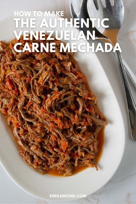 Shredded Beef Arepas, Venezuelan Shredded Beef, Venezuelan Black Beans, Venezuelan Empanadas Recipe, Venezuelan Arepas Recipe, Authentic Venezuelan Recipes, Venezuelan Christmas Food, Carne Mechada Venezuela Recipe, Refrito Recipe