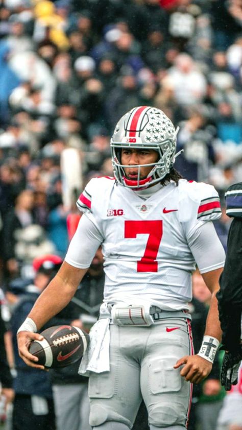 Cj Stroud Ohio State, Cj Stroud Wallpaper, Nfl Qb, Cool Football Pictures, Cj Stroud, Football Pics, Nfl Football Pictures, Buckeye Nation, Ohio State Buckeyes Football