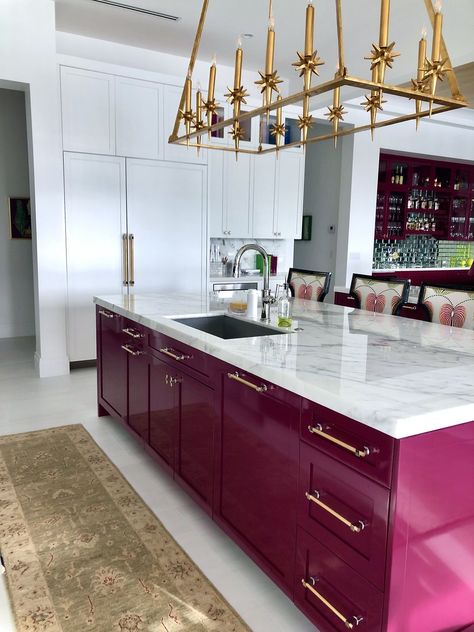 Magenta Cabinets Kitchen, Fuschia Kitchen, Magenta Kitchen, Vibrant Kitchen, Purple Kitchen, Kitchen Design Decor, Apartment Decor Inspiration, Home Decorating Ideas, Kitchen Projects