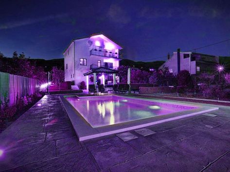 Purple House Aesthetic, Mansion Aesthetic, Purple House, House Aesthetic, Purple Home, Purple Love, All Things Purple, Luxury Homes Dream Houses, Decor Home Living Room