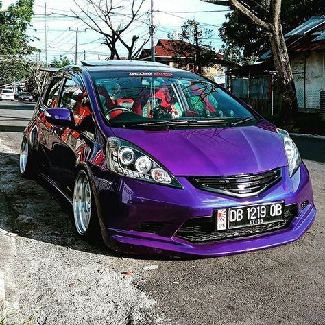 STANCENATION INDONESIA www.stancenationesia.com - "wheel fitment & stanced cars" : @jefrytaroreh #stancenationesia . Follow the Crew : @autoji @stancerangers @briomodifikasi @lowstyleindonesia @indo_tuner . If you enjoy beautiful cars & photography you'll feel right at home. #indonesiancarmodified #indonesiancarsenthusiast #cars #simpleandlow #carlifestyle #westfitmentsociety #eastprojectcc #gettinlow #photooftheday #lowstyleindonesia #happyfitment #southsociety_indonesia #likeforlike #rotiform Honda Jazz Modified, Honda Fit Modified, Honda Vtec, Cars Photography, Honda Fit Jazz, Stanced Cars, Jdm Honda, High Performance Cars, Honda Jazz