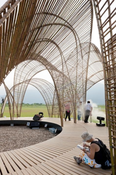 Forest Pavilion, Da Nong Da Fu Forest and Eco-park Hualien, Taiwan designed by nArchitects Forest Pavilion, Architecture Cool, Pavilion Architecture, Bamboo Structure, Bamboo Architecture, Pavilion Design, Wood Architecture, Urban Furniture, Shade Structure