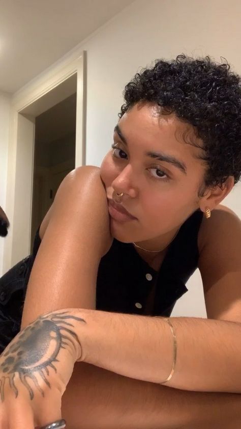 Feminine Short Hair Black Women, Caramel Blonde Short Hair Black Women, 3b Big Chop, Medium Curly Haircuts Black Women, 4b Short Haircut, Super Short Curly Hair Black Women, Short Texturized Hair, Big Chop Aesthetic, Big Chop 3b/3c Hair