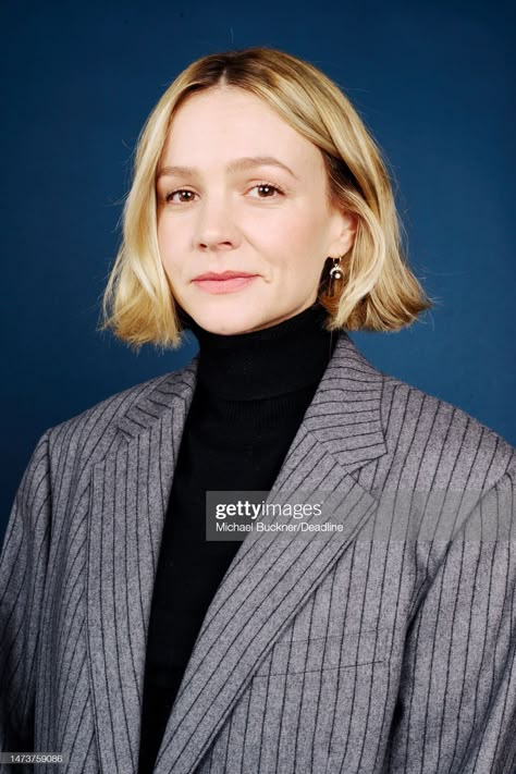 Cary Mulligan Short Hair, Carey Mulligan Bob, Scientific Academia, Carey Mulligan Short Hair, Carrie Mulligan Pixie, Carrie Mulligan Short Hair, Mindy Kaling Hair, Carrey Mulligan Hair, Carey Mulligan Blonde