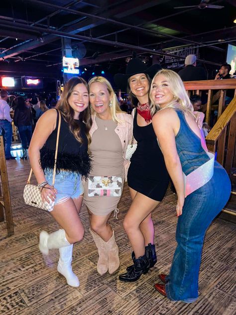 Billy Bobs in Fort Worth, Texas Worlds Largest Honky Tonk Country concerts and two stepping Billy Bobs Texas Fort Worth Outfit, Honky Tonk Outfit, Two Stepping, Texas Fort Worth, Cute Country Outfits, Honky Tonk, Cute N Country, Country Concerts, Fort Worth Texas