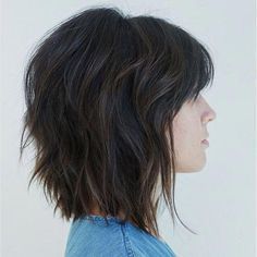 Round Layers, Razored Haircuts, Modern Shag Haircut, Modern Shag, Brown Hair Color Ideas, Short Shag Haircuts, Shaggy Hair, Short Shag Hairstyles, Shag Haircuts