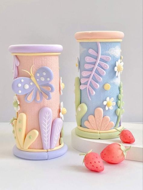 Colorful Vases, Clay Craft, Creative Craft, Pasta Flexible, Diy Clay Crafts, Bottle Art, Diy Clay, Polymer Clay Crafts, Clay Ideas