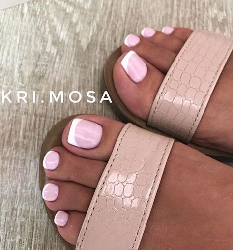 French Manicure Toes, French Toe Nails, Pink Toe Nails, Pink Tip Nails, Pink French Nails, Gel French Manicure, French Pedicure, Gel Toe Nails, Acrylic Toe Nails