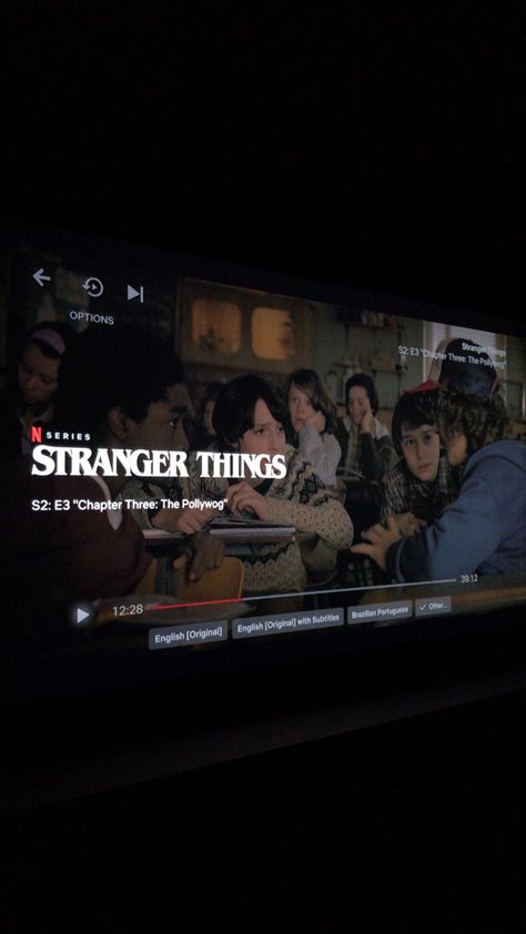 Stranger Things Snapchat Stories, Web Series Snapchat Stories, Watching A Movie Aesthetic Tv, Netflix Night Instagram Story, Netflix Instagram Story Ideas, Tv Netflix Aesthetic, Watching Movies Aesthetic Tv, Fake Story Netflix Tv, Boys Story Instagram