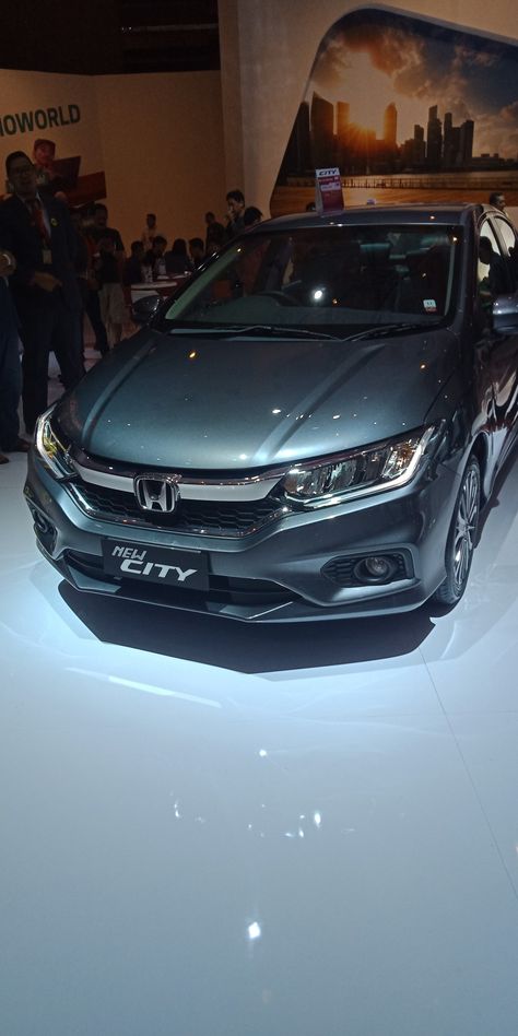 Honda City 2023, Honda City Car, Mind Design, 2024 Family, Real Madrid Wallpapers, Madrid Wallpaper, Honda City, City Car, City Wallpaper