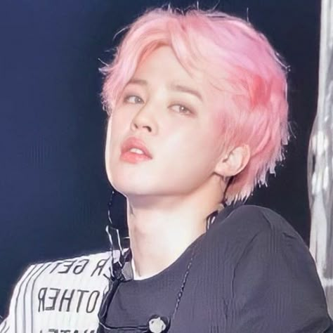 Jimin Pink, Jimin Pink Hair, Hair Icon, Park Jimin Bts, Jimin Jungkook, Cool Hair Color, Foto Bts, Mochi, Bts Jimin