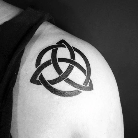 Shoulder Black Ink Triquetra Male Tattoos Triquetra Tattoo Men, Triquetra Tattoo, Trinity Knot Tattoo, Trinity Tattoo, Small Sister Tattoos, Shamrock Tattoos, Celtic Knot Tattoo, Tattoo Shoulder, Irish Tattoos