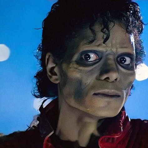 Horror Makeup Ideas Special Effects, Thriller Makeup, Thriller Wallpaper, Mikel Jackson, Michael Jackson Makeup, Michael Jackson Zombie, Mj Thriller, Thriller Michael Jackson, Casual Halloween Outfits