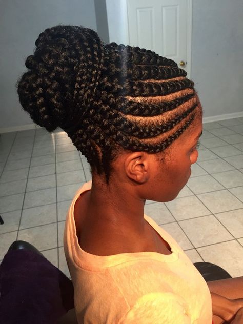 Beautiful Ghana Braids Styles Feeding Cornrows, Cornrows Updo, Ghana Braid Styles, Ghana Braids Hairstyles, Long Braided Hairstyles, Scalp Braids, Braids With Shaved Sides, French Braid Ponytail, Braids Cornrows