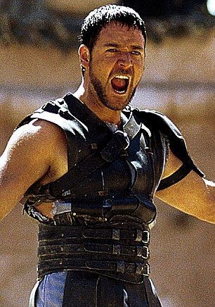 GLADIÁTOR Russell Crowe Gladiator, Russel Crowe, Men Of God, Men Actors, Gladiator Movie, Celebrity Men, Beau Film, Roman Britain, Are You Not Entertained