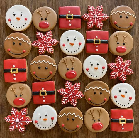 Christmas Decor Cookies, Circle Cookie Decorating Ideas Christmas, Christmas Sugar Cookie Decorating Ideas, Christmas Cookies Decorated Ideas, Christmas Cookies Cute, Jul Kaka, Joululahjat Diy, Christmas Sugar Cookies Decorated, Decorated Christmas Cookies