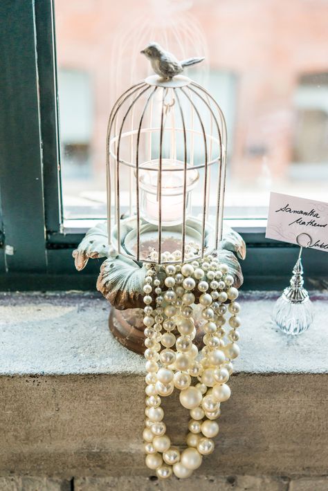 DIY Wedding Centrepieces For Your Budget Wedding | Confetti Wedding Bird Cage Candle, Bird Cage Centerpiece, Expensive Flowers, Wedding Birdcage, Spring Centerpiece, Unique Wedding Flowers, Vintage Wedding Theme, Wedding Centerpieces Diy, Flower Centerpieces Wedding