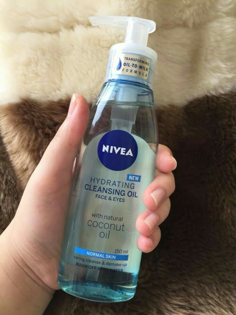 Normal Skin Care Products, Simple Skin Care Products, Normal Skin Care, Skin Care Basics, Oil Cleansing, Clear Healthy Skin, Natural Skin Care Remedies, Nivea Men, Good Skin Tips